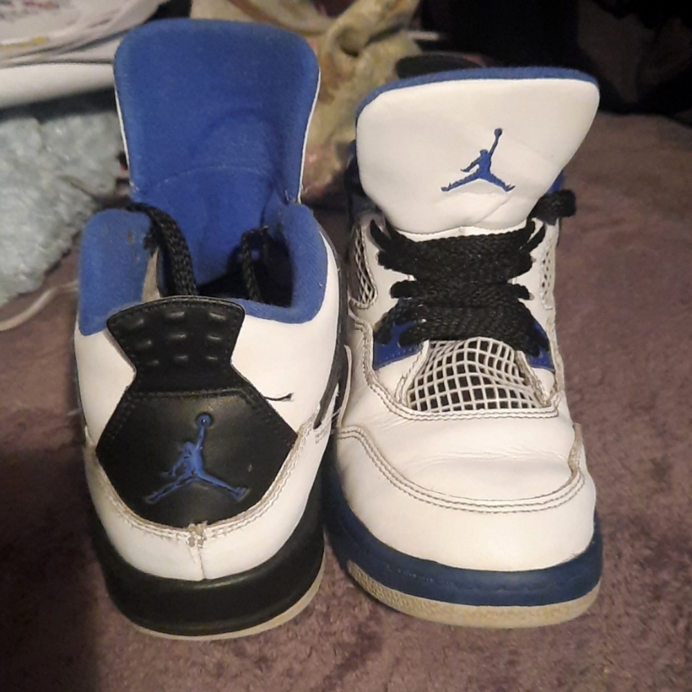 Jordan 4 Retro